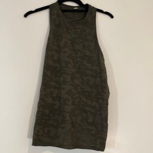 Lululemon tie shirt in camo